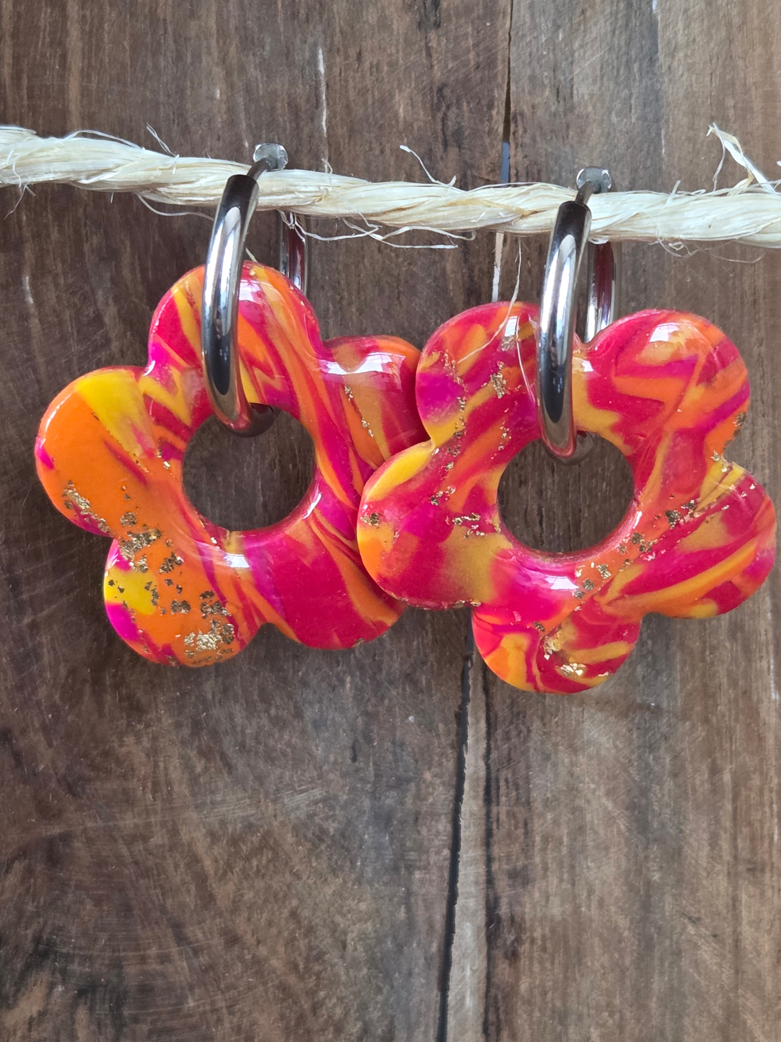 Pampilles fleurs rose marbré en argile polymère pour boucles d'oreilles interchangeables Bluméa.